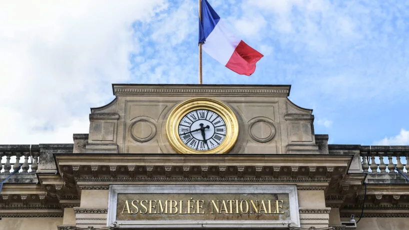 Enquête électorale : 73 % des Français n’ont pas confiance dans la nouvelle Assemblée nationale - Public Sénat