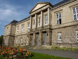 "Je vous exploserai à la masse" : un policier violent devant le tribunal de Saint-Brieuc