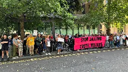Royaume-Uni : des militants écologistes de Just Stop Oil condamnés à 4 et 5 ans de prison