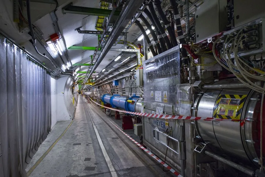 Accélérateur de particules géant : "Je suis convaincu que c'est la bonne option", le nouveau patron du Cern affiche son soutien au projet