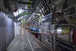 Accélérateur de particules géant : "Je suis convaincu que c'est la bonne option", le nouveau patron du Cern affiche son soutien au projet