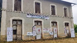 Projet de déviation de Beynac en Dordogne : le département signe une convention pour rouvrir la gare de Fayrac - France Bleu