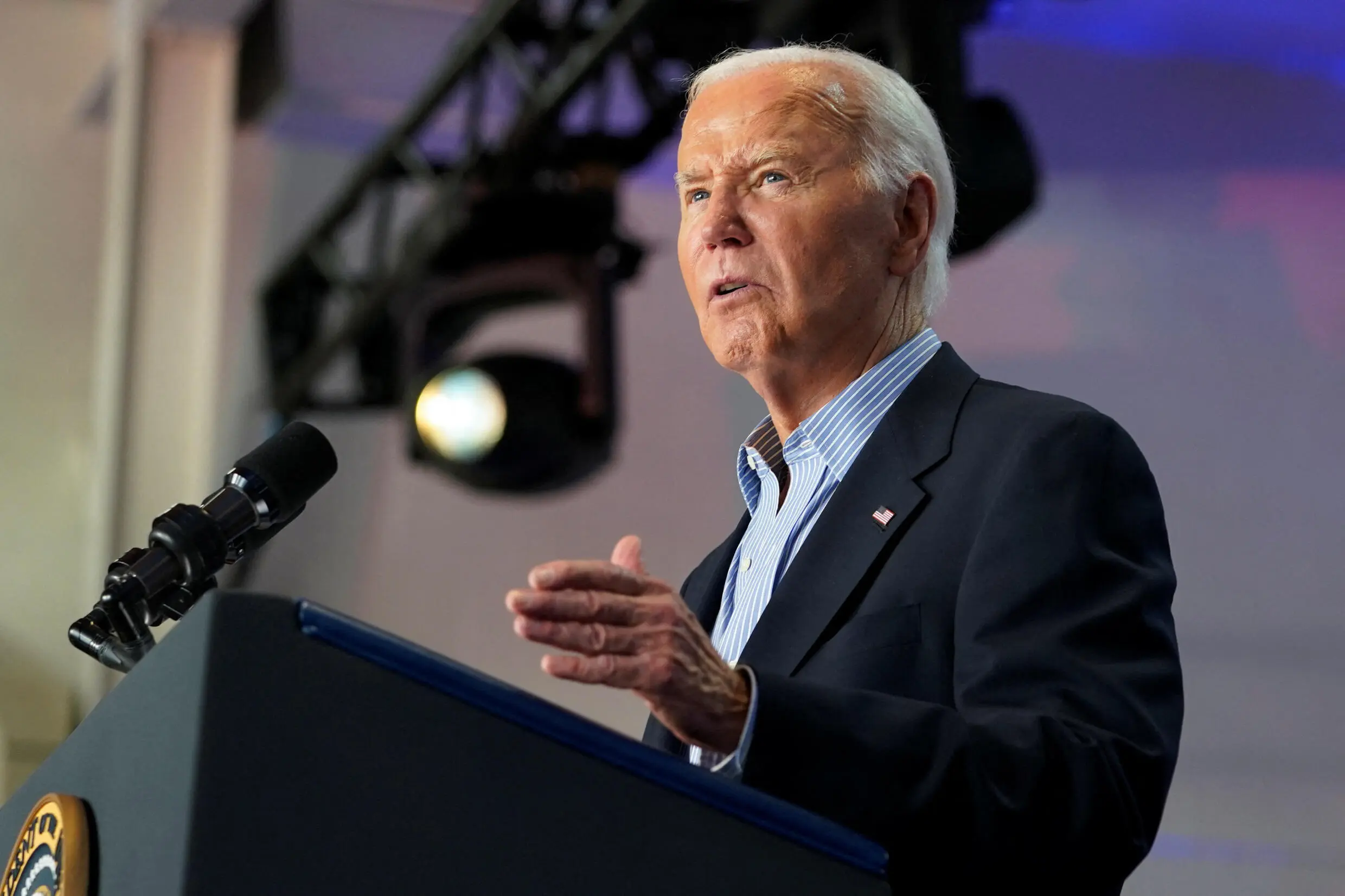 Joe Biden s'obstine sur sa candidature à la présidentielle lors d'une interview cruciale