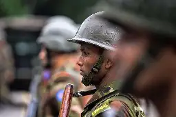 Manifestations au Bangladesh : la police tire à balles réelles ; l’armée déployée pour assurer un couvre-feu