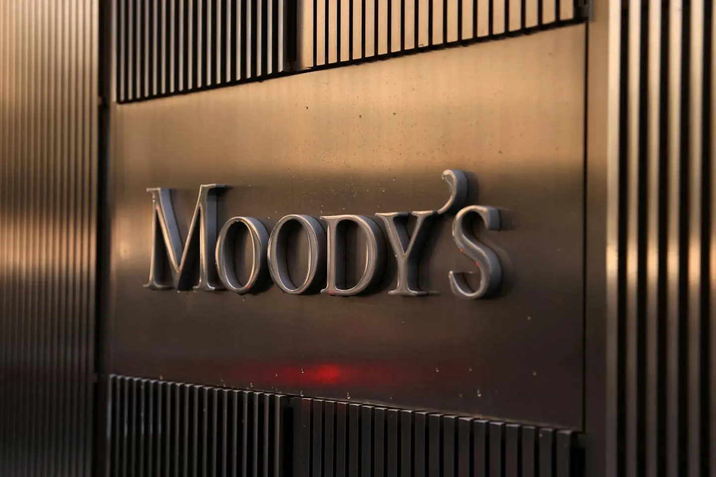 L’agence de notation Moody’s dégrade la note de la France d’un cran, à Aa3, alors que François Bayrou prend ses fonctions