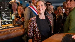 « Dire qui je suis » : la candidate du NFP pour Matignon, Lucie Castets, fait son coming out publiquement