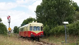 Le plus vieil autorail fait un stop à Cahors