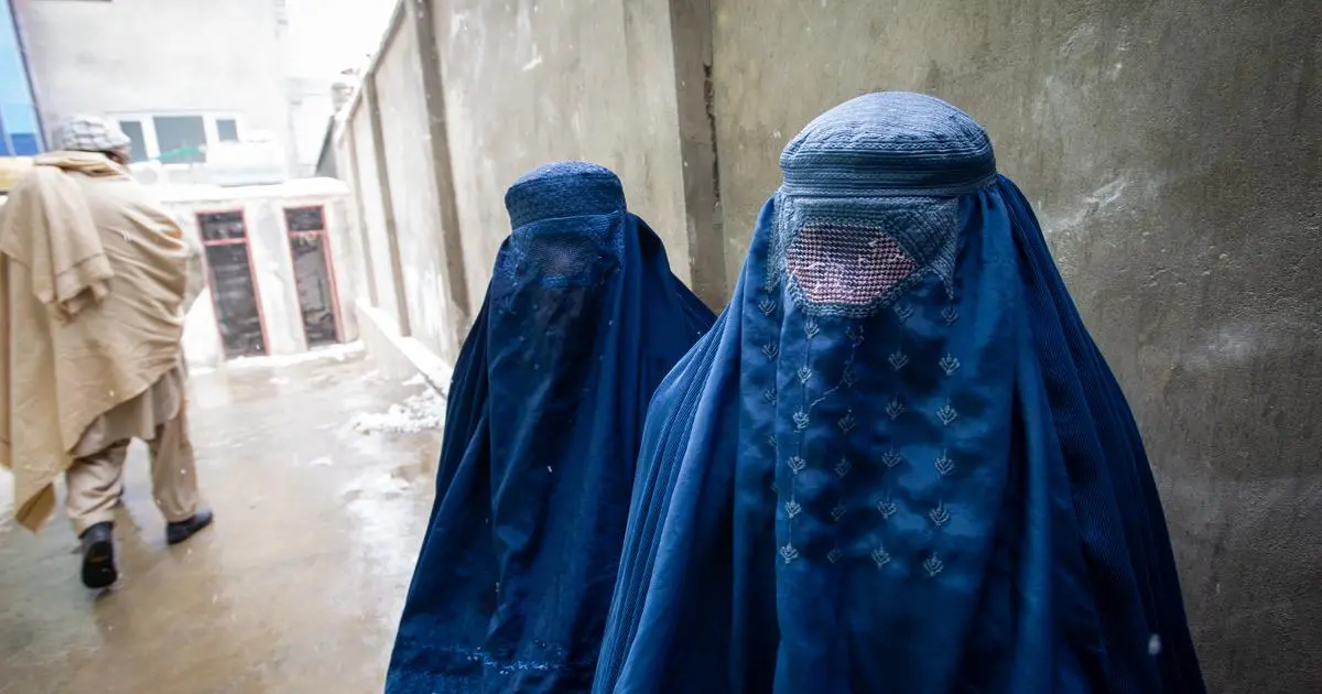 En Afghanistan, les talibans interdisent désormais aux femmes de se parler entre elles